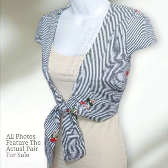 A Gaci Blue White Seersucker Print Red Embroidered Open Crop Top Blouse Medium - Picture 1 of 11